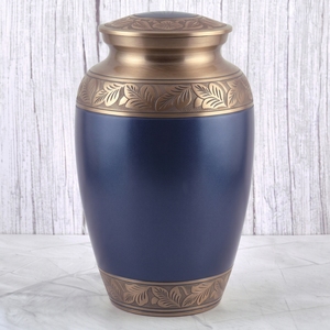 Urne funéraire pour adultes en laiton violet avec surface brillante et motif floral pour le stockage des cendres humaines, urne commémorative pour enterrement - Product Image 6