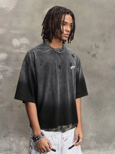 เสื้อยืดโอเวอร์ไซส์ผู้ชายแบบขายส่ง B2B ลวดลายกรดฟอก พิมพ์ลายดาวตามสั่ง คอกลม ประดับเพชร สไตล์ฮิปฮอป ทรงหลวม ระบายอากาศได้ดี สไตล์ Y2K - Product Image 1