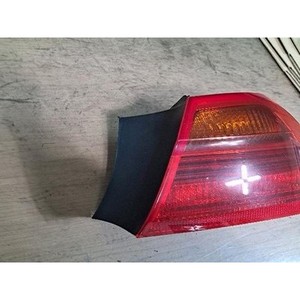 Feu arrière droit d'origine pour BMW Série 3 E90 320i, modèle 2011, référence OEM 6937458 - Product Image 3