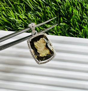 TASBIYA GEMS - Colgante Minimalista de Plata de Ley 925 con Cuarzo Verde Dorado para Mujer, Certificado por Terceros, Ideal para Aniversario - Product Image 5