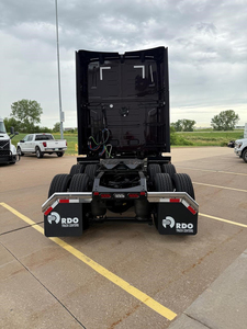 รถบรรทุกใหม่เอี่ยมปี 2026 ยี่ห้อวอลโว่ รุ่น VNL64T860 เครื่องยนต์ดีเซล 12.8 ลิตร 6 สูบ กำลัง 455 แรงม้า รุ่นเครื่องยนต์ D13TC ระบบขับเคลื่อน 6x4 เกียร์ AMT พวงมาลัยซ้าย - Product Image 2