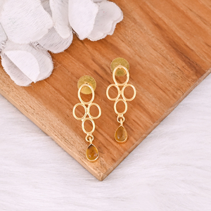 Elegantes Pendientes de Gancho con Piedras Preciosas de Ámbar Hechas a Mano, Chapados en Oro y Latón, para Mujer - Product Image 2