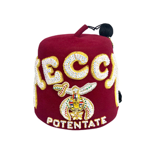 Chapeau Bob en Velours Violet avec Emblème Maçonnique en Strass et Pompon Doré pour Événements Formels - Product Image 3