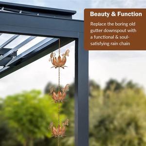 Chaîne de pluie en métal en forme de fleur et de papillon, parfaite pour la décoration d'entrée de maison, l'embellissement de jardin et la décoration d'événements - Product Image 3