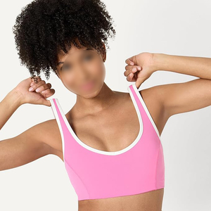 Sujetador Deportivo Premium Rosa Brillante con Escote Redondo para Ejercicio de Bajo Impacto y Yoga en Estudio - Product Image 2