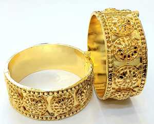 Bracelets manchette SARA pour femme en laiton plaqué or 24 carats, motif floral ethnique, avec sertissage à ouverture, pour bijoux de mariage - Product Image 3