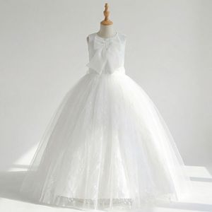 Vestido de Encaje Blanco de Lujo con Gran Lazo, Elegante Vestido de Comunión para Niña, para la Ceremonia del Día del Padre - Product Image 1