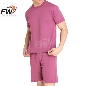 Conjunto de camiseta y pantalones cortos de verano para hombre, personalizado OEM, de alta calidad, transpirable, informal, con mangas cortas, al por mayor - Product Image 1