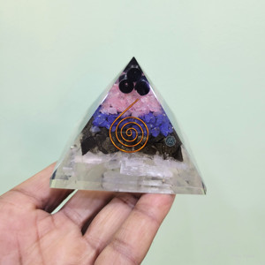 Nouveauté Millennium Orgone Pyramide Gemstone Décoratif En Vrac Cadeau pour Méditation Paix Richesse Énergie EMF Protection Divination - Product Image 1