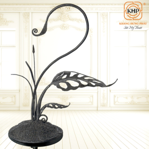 Soporte para Plantas Tradicional de Hierro Dorado con Diseño de Hojas Huecas Inspirado en la Naturaleza, Elegante Adorno para Decoración del Hogar y Jardín - Product Image 2