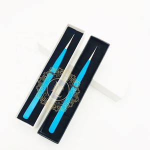 Grande pince à épiler d'extension de cils en acier inoxydable à motif de diamant revêtement en poudre bleu mat pince à épiler à pointe argentée - Product Image 1