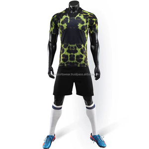 Ensemble de maillots de football personnalisés unisexes, 100% polyester, tissu de haute qualité 220g, service OEM, conception de logo gratuite, fabricant de maillots de football - Product Image 1