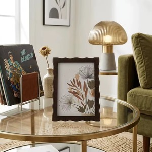 Cadre photo artisanal en bois pour décoration intérieure, cadre rustique en bois pour affichage de photos, taille personnalisée, photos en couleur, utilisation durable - Product Image 3