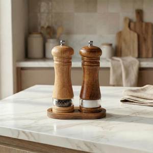 Juego de salero y pimentero de madera contemporáneo con construcción duradera para las necesidades de condimentación del hogar - Product Image 1