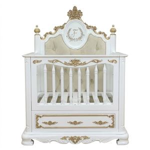 Lit bébé en acajou massif sculpté, peint en blanc, fabriqué en Indonésie, sur mesure WT560 - Product Image 1