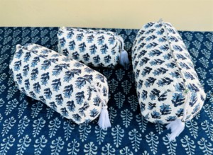 Ensemble de 3 trousses de toilette pour femmes, organiseur de cosmétiques matelassé, pochette de toilette faite à la main avec impression à blocs, accessoire de maquillage - Product Image 6