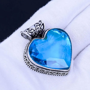Collar de Plata de Ley 925 Hecho a Mano con Colgante de Corazón de Piedra Preciosa Azul Cielo, Collar Grande con Gema de Agua, Joyería al por Mayor - Product Image 1
