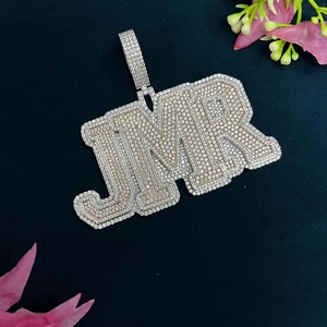 Collier Pendentif Personnalisé Hip Hop en Moissanite pour Homme, en Argent Sterling 925, Lettre Bling Sertie Griffe, Certifié IGI - Product Image 2