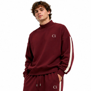 Ensemble de survêtements amples et décontractés avec sweat-shirt à col montant oversize et pantalon de jogging athlétique à empiècements latéraux, en molleton épais personnalisé GSM, couleur bordeaux - Product Image 3