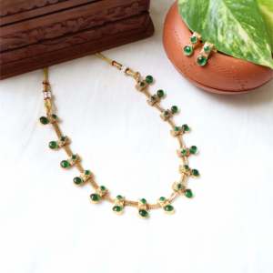 Green Kemp Fashion Jewelry Necklace Set - Product Image 2