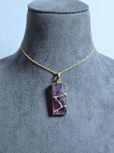 จี้เพชรพลอยอะเมทิสต์ทรงกลมประดับด้วยเทคนิคคินสึจิ งานแฮนด์เมดจาก NIKHIL GEMS เงินแท้ 925 ชุบทอง ดีไซน์วินเทจ เหมาะสำหรับเป็นเครื่องประดับหมั้น ได้รับการรับรองจากผู้ตรวจสอบอิสระ - Product Image 6