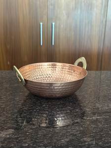 Olla Kadai de Latón Grueso con Asas de Hierro, Wok de Latón Hecho a Mano, Utensilios de Cocina Tradicionales Indios para Decoración del Hogar y Restaurantes - Product Image 4