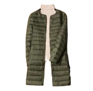 2023 nueva moda mujer chaqueta acolchada delgada chaqueta de pato blanco claro abrigo de invierno portátil a prueba de viento XL tamaño suministro al por mayor - Product Image 2