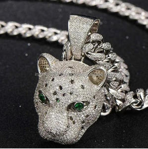 Pendentif léopard en or blanc 14kt de haute qualité Moissanite d'Inde - Product Image 2