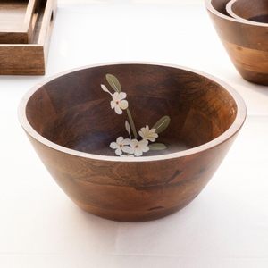 Cuenco decorativo de madera hecho a mano con diseño floral incrustado, cuenco redondo rústico para frutas, centro de mesa grande de madera. - Product Image 1