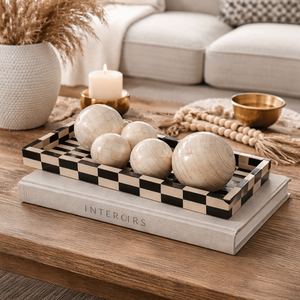 REPLICARTZ Boules décoratives noires en os et en corne avec plateau à damier |   Décorations artisanales de 3, 4 et 5 pouces pour table et présentation de Noël - Product Image 2