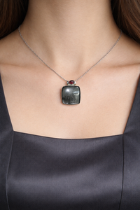 Pendentif unique en hypersthène et grenat, en argent sterling 925 plaqué or rose et or jaune, bijou artisanal en pierres précieuses, unisexe - Product Image 2