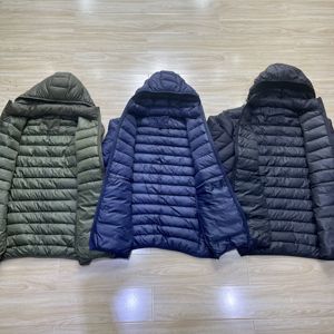 Veste en nylon de couleur unie pour homme, veste matelassée décontractée d'hiver à capuche, fabricant de vestes au Bangladesh - Product Image 3