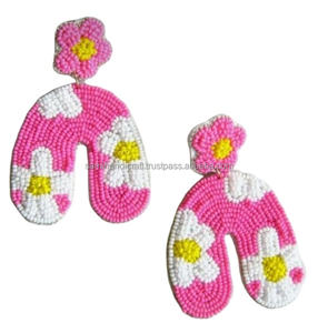 Pendientes colgantes de cuentas de semillas bordadas de Color rosa con diseño de Luna abstracta nuevo estilo de moda - Product Image 1