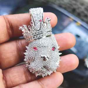 Pendentif Couronne en Moissanite Taille Ronde Effet Givré avec Visage de Lion, Bijou de Fête Hip Hop en Argent 925, Pendentifs et Breloques de Luxe - Product Image 1