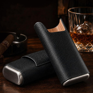Estuche de cuero ejecutivo para cigarros con organizador integrado y cortador integrado para profesionales que buscan cigarros de primera calidad. - Product Image 3