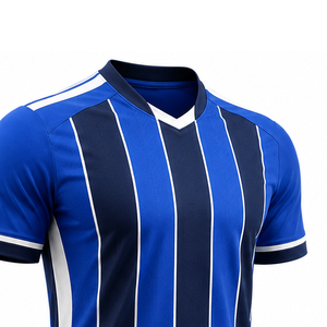 Fabricante Mayorista de Camisetas y Pantalones Cortos de Fútbol Personalizados, Exportador de Uniformes de Equipo por Sublimación, Ropa Deportiva OEM de Marca Privada - Product Image 5