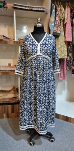 Vestido Midi Estampado de Algodón de Alta Calidad para Mujer, Estilo Boho Casual, Cuello en V, Ribete de Encaje, Corte Holgado, Primavera Verano, Étnico, Ecológico, Uso Diario - Product Image 3