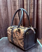 Tas Tangan Kulit Asli Buatan Tangan Mewah untuk Wanita dengan Pola Bunga Ukiran Tangan Desain Gaya Vintage untuk Grosir