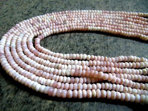 Cuentas facetadas de ópalo rosa natural de 5-6 mm, color rosa, vendidas por hebra de 13 pulgadas de largo. - Product Image 1