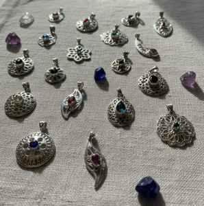 Breloques en argent allemand pour la fabrication de bijoux H.A. |    Pour colliers et pendentifs, mélange de pierres et de formes, style bohème - Product Image 1