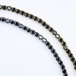 Bracelet tennis classique et tendance en moissanite, taille brillant rond, sertissage en canal, argent 925 plaqué or, unisexe, pour usage quotidien, cadeau - Product Image 3