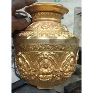 Kalash Lota en laiton fait main, gravé de la déesse Laxmi, pot en métal pour Pooja, décoration de mariage indienne, vase à eau sainte pour rituels de temple traditionnels - Product Image 5