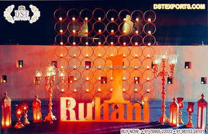 Ensemble de bougies murales modernes et légères de designer exclusif pour la scène de réception avec couleur et taille personnalisées en métal doré sculpté aux États-Unis - Product Image 3