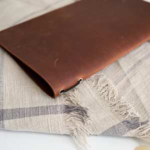 Porta Menús de Cuero de Lujo para Restaurante o Cafetería, Diseño Premium Recargable, LMC-0082 - Product Image 3