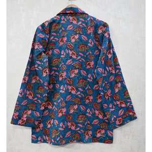 Ensemble de pyjama en coton à imprimé floral fait main pour femmes, respirant, pour la détente et la nuit - Product Image 4