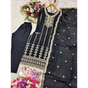 Hermoso conjunto de Top y Dupatta para mujer con trabajo de secuencia para fiestas - Product Image 2