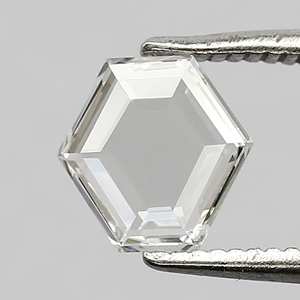 Diamante cultivado en laboratorio con corte hexagonal de 0.50 quilates, certificado por IGI, para la fabricación de joyas, piedras sueltas con corte elegante a precio de mayorista. - Product Image 4