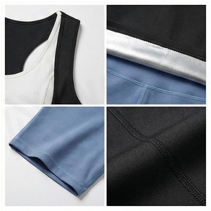 Conjunto de Yoga de 2 Piezas North Approach, Cierre Frontal Completo, Color Negro Sólido, Absorbe el Sudor, Ropa Deportiva para Mujer - Product Image 4