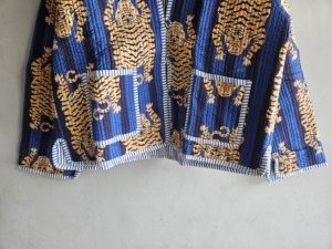 Pyjama unisexe en coton 100% à imprimé tigre bleu, tissé et matelassé, avec bas de pyjama et haut à manches longues boutonné sur le devant, style décontracté pour l'été - Product Image 3