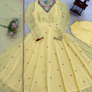 Robe Anarkali en Georgette Lourde de Créateur avec Broderies, Prête à Porter, Tenue de Soirée Ethnique pour Femme avec Doublure Micro Douce - Product Image 4